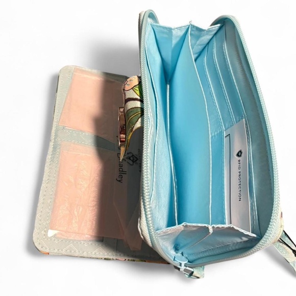 Vera Bradley "Lemon Grover" -RFID- Turnlock Wallet, NWT - Picture 4 of 8